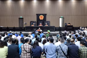 Quang cảnh phiên tòa. Ảnh: Hồng Nguyên 