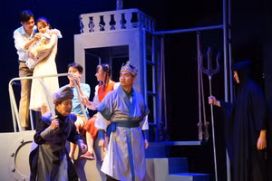 Một cảnh trong vở kịch 'Người trong cõi nhớ' của tác giả Lưu Quang Vũ. Ảnh: Bình Thanh.