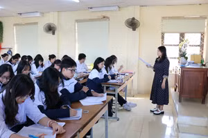 Học sinh Trường THPT Trần Nguyên Hãn (Hải Phòng) trong tiết học Ngữ văn. Ảnh minh họa: INT