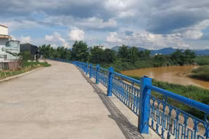 Dự án 'Kè chống sạt lở sông Đăk Bla' đoạn qua làng Kon Rờ Bàng.