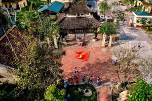 Di tích lịch sử nghè Nguyệt Viên còn thắp lên ngọn lửa hiếu học cho hậu thế.