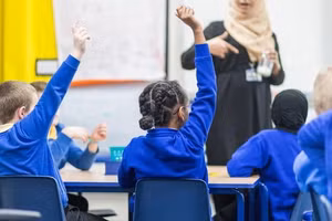 Số liệu từ Bộ Giáo dục Anh cho thấy, tình trạng nghỉ học đang ở mức cao kỷ lục tại nước này. Ảnh: INT