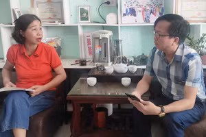 Bà Mai Thị Duyên, giáo viên nghỉ hưu ở huyện Nga Sơn (Thanh Hóa) phản ánh sự việc với phóng viên Báo GD&TĐ.