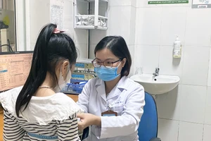 Dậy thì sớm khiến trẻ không phát triển tối ưu về mặt chiều cao, thể chất, cũng như ảnh hưởng không nhỏ tới tâm sinh lý. Ảnh: BVCC