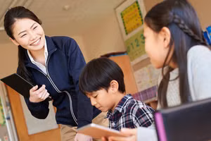 Giáo viên trẻ tại Nhật Bản được giảm khối lượng công việc.