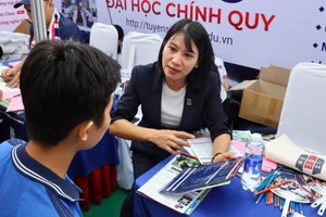 Thí sinh tham dự Ngày hội Tư vấn Tuyển sinh - Hướng nghiệp tại TPHCM, tháng 1/2026. Ảnh: HUB