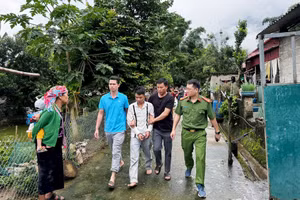 Hoàng Văn Tình bị bắt giữ sau 7 giờ gây án.