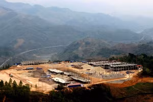 Toàn cảnh xây dựng Trường nội trú ở xã biên giới A Mú Sung, khởi công tháng 11/2025. Ảnh: Trọng Bảo