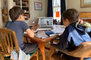 Nhiều cha mẹ Mỹ lựa chọn hình thức học tại nhà thay vì trường công.