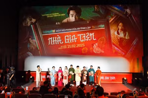 Phim điện ảnh 'Nhà gia tiên' dự kiến khởi chiếu vào ngày 21/2 tại các cụm rạp trên toàn quốc.