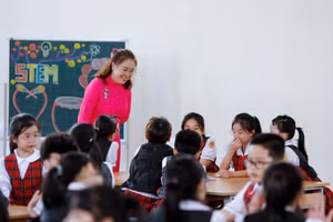 Cô Phạm Việt Hà - giáo viên Trường Tiểu học Nam Trung Yên (Yên Hòa, Hà Nội). Ảnh: Đình Tuệ