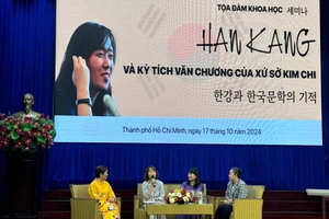 Tọa đàm khoa học Han Kang và kỳ tích văn chương xứ sở kim chi. Ảnh: Thùy Linh