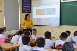 Giờ học Giáo dục địa phương của cô và trò Trường Tiểu học Kim Liên (Kim Liên, Hà Nội).