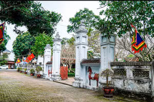 Lễ giỗ hàng năm vào 14/11 âm lịch tại khu di tích.