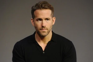 Sao Hollywood Ryan Reynolds.