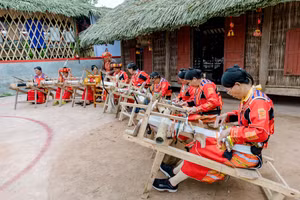 Sắc màu thổ cẩm Pà Thẻn