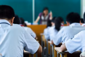 Chương trình giáo dục phổ thông 12 năm của Philippines vẫn tiếp tục được triển khai.