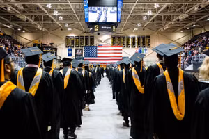 Nhiều tân cử nhân Mỹ 'loay hoay' tìm việc làm.