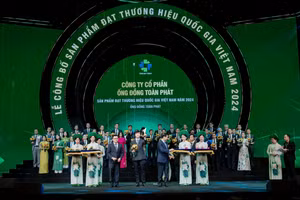 Công ty Cổ phần Ống đồng Toàn Phát nhận danh hiệu, biểu trưng Thương hiệu Quốc gia Việt Nam 2024.