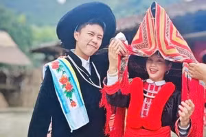 Long Vũ và bạn diễn - Thu Hà Ceri.