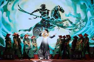 Với tiết mục 'Phù Đổng Thiên Vương', Đức Phúc tạo ấn tượng và giành giải Quán quân âm nhạc quốc tế Intervision 2025.