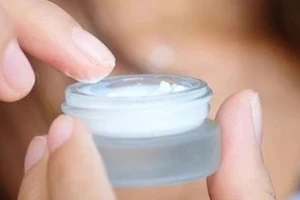 Thu hồi toàn quốc 2 lô kem thoa da Tiacortisol