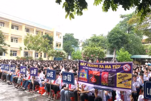 Trường THCS Lý Tự Trọng tuyên truyền phổ biến pháp luật cho học sinh, trong đó có tuyên truyền tác hại của thuốc lá.