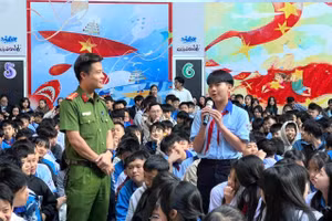 Công an phường Pleiku (Gia Lai) tổ chức buổi tuyên truyền chuyên đề về phòng ngừa, ngăn chặn việc sử dụng thuốc lá điện tử, thuốc lá nung nóng.