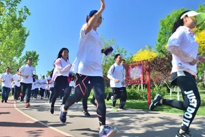 Các trường đại học Trung Quốc thiết kế chương trình cải thiện sức khỏe cho sinh viên.