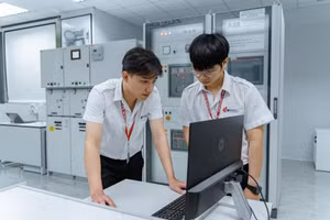 Sinh viên Trường Đại học Công nghiệp TPHCM trong giờ học. Ảnh: IUH