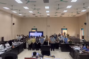 Các bị cáo tại phiên tòa.