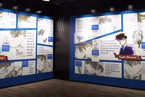 Một gian trưng bày của triển lãm '30 năm đi cùng ký ức - Thám tử lừng danh Conan'. 