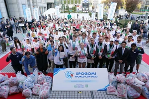 Ai cũng có thể trở thành vận động viên Spogomi. Ảnh: Japan-forward.com - Nationalgeographic.com