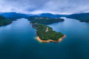 Xứ Truồi trong ca dao là biểu tượng của sự giao .hòa giữa thiên nhiên và con người. Ảnh: Xuân Lê