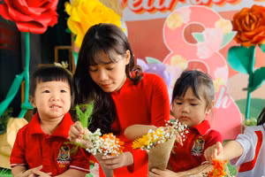 Tết Nguyên đán là dịp để trẻ hiểu rõ về truyền thống. Ảnh minh họa: INT