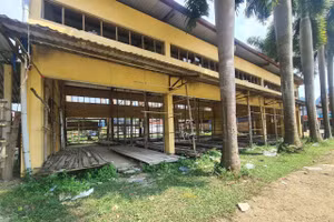 Hàng loạt ki ốt tại chợ Yên Mỹ (Hưng Yên), là dự án được Công ty CP Tập đoàn Chợ Toàn Cầu dùng làm tài sản đối ứng cho khách hàng, luôn trong tình trạng đóng cửa.