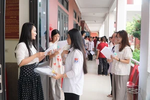 Nghệ An tổ chức thành công Kỳ thi tốt nghiệp THPT năm 2025 dành cho khóa học sinh đầu tiên theo Chương trình GDPT 2018. Ảnh: Hồ Lài