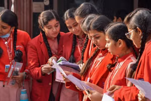 Sinh viên Ấn Độ tham dự kỳ thi tuyển sinh đại học.