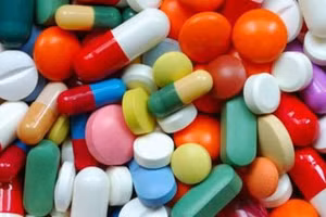 Theo Tổ chức Y tế Thế giới (WHO), khoảng 11% thuốc chữa bệnh tại các quốc gia đang phát triển là thuốc giả. Ảnh minh họa