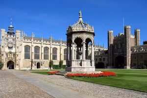 Ngân sách của các trường đại học Anh giảm do lạm phát.