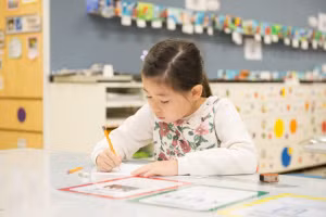 Trẻ em Nhật Bản mất cân bằng tâm lý do áp lực học đường.