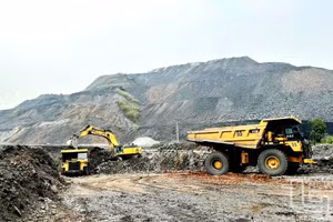 Hoạt động sản xuất tại Mỏ than Khánh Hòa - VVMI. Ảnh: T.H