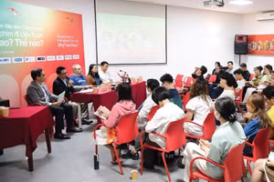 Thảo luận 'Mang phim đi Liên hoan: Tại sao? Thế nào?' thu hút đông đảo giới đạo diễn, các nhà làm phim.