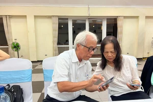 Nhà giáo Vũ Ngọc Khôi tại một hội thảo khoa học. Ảnh: NVCC.
