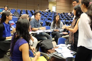 Các chương trình 'jalur mandiri' thu hút lượng lớn sinh viên khỏi các trường đại học tư.