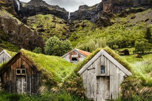 Tây Bắc Iceland là vùng đất trống trơn, chỉ giàu mỗi cỏ và cây bụi. Ảnh: Kelly Cheng Travel Photography