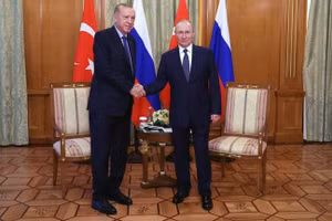 Quá thân thiết với Nga, Thổ Nhĩ Kỳ bị Mỹ đe dọa trừng phạt.