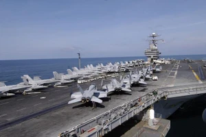 Tàu sân bay USS Abraham Lincoln được điều đến Trung Đông.