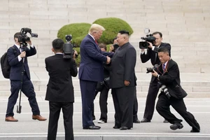 Truyền thông tin tưởng sắp diễn ra cuộc gặp giữa ông Donald Trump và Kim Jong-un lần thứ hai.