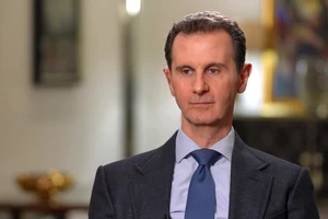 Tổng thống Syria Bashar al-Assad đã từ chức trước khi rời khỏi đất nước.